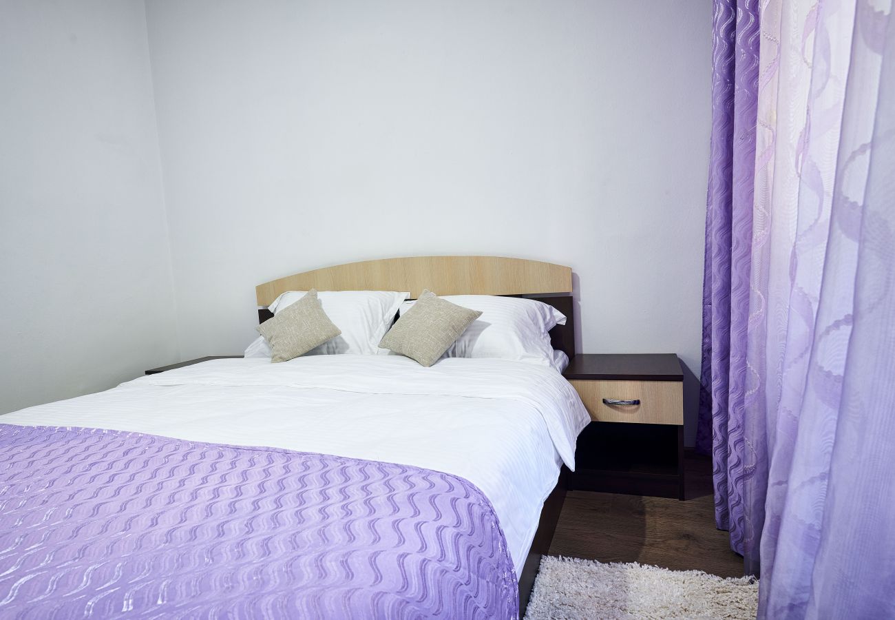 Apartment in Brasov - Equipped and Furnished Apartment with 2 bedrooms close to the center