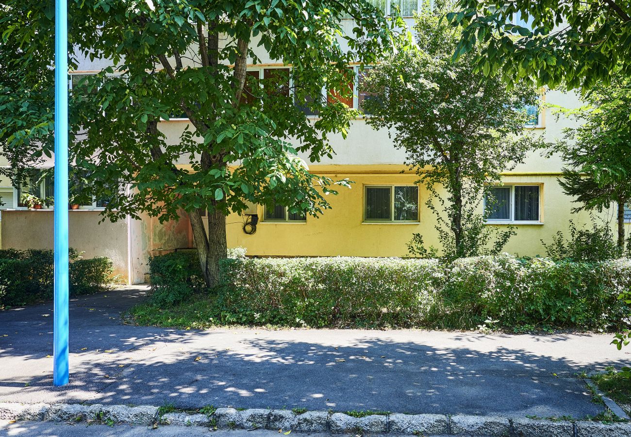 Apartment in Brasov - Equipped and Furnished Apartment with 2 bedrooms close to the center