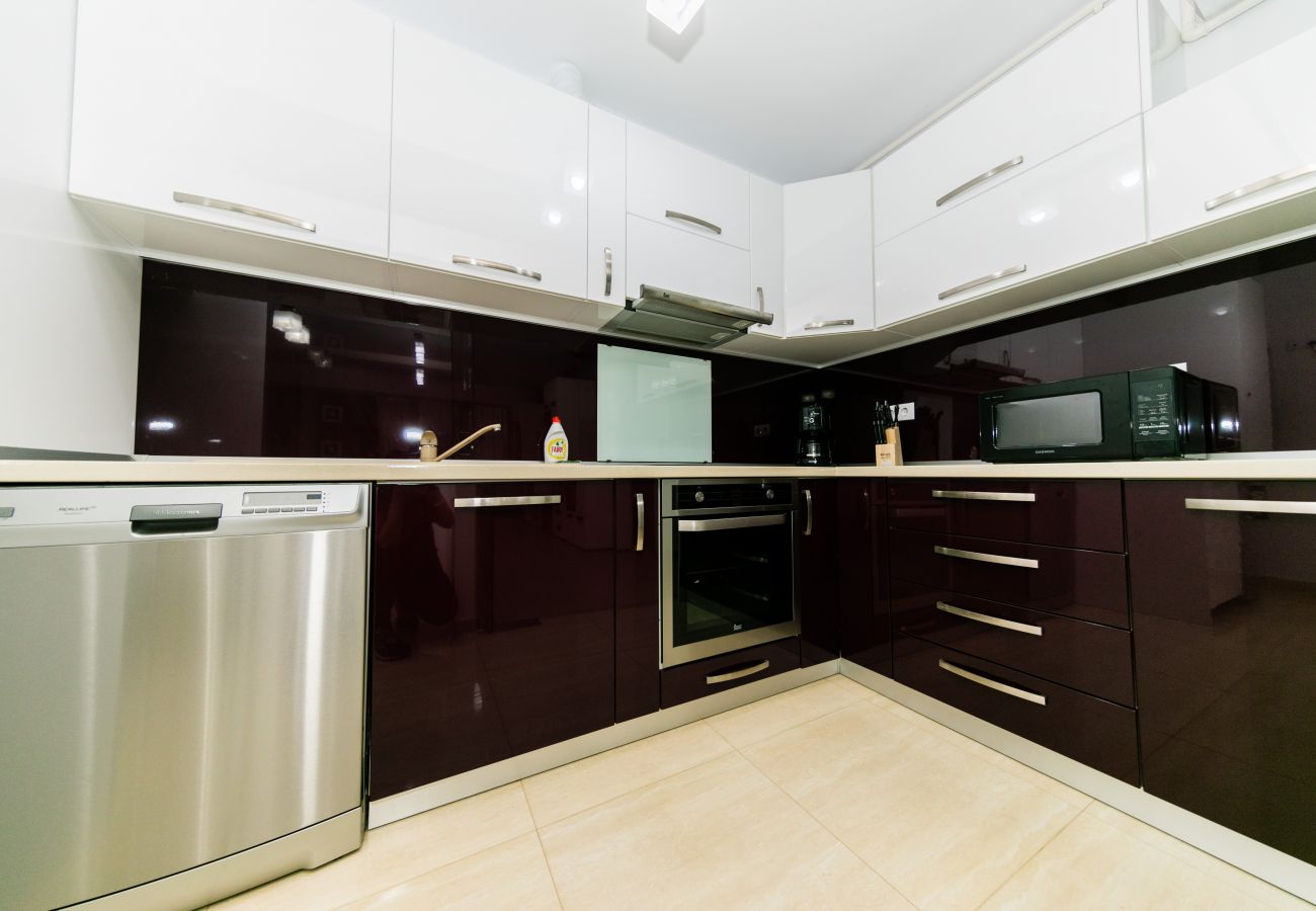 Apartment in Sibiu - Family Apartment near Shoping City Sibiu