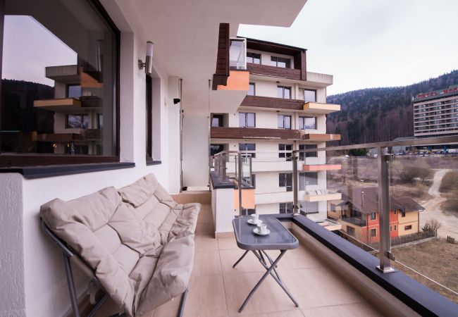 Apartment in Sinaia - Castle Suite art design- mountain view and private parking Apartment in Sinaia - Castle Suite art design- mountain view and private parking