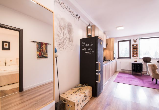 Apartment in Sinaia - Castle Suite art design- mountain view and private parking Apartment in Sinaia - Castle Suite art design- mountain view and private parking