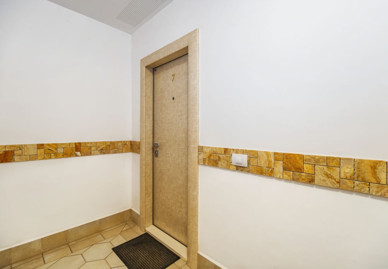 Studio in Brasov - Green Studio suite with balcony in Brasov