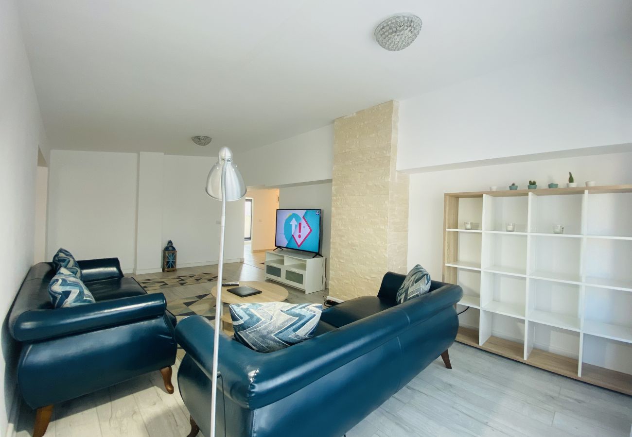 Apartment in Bucharest - Long term stay in modern and well designed 2 bedroom flat 