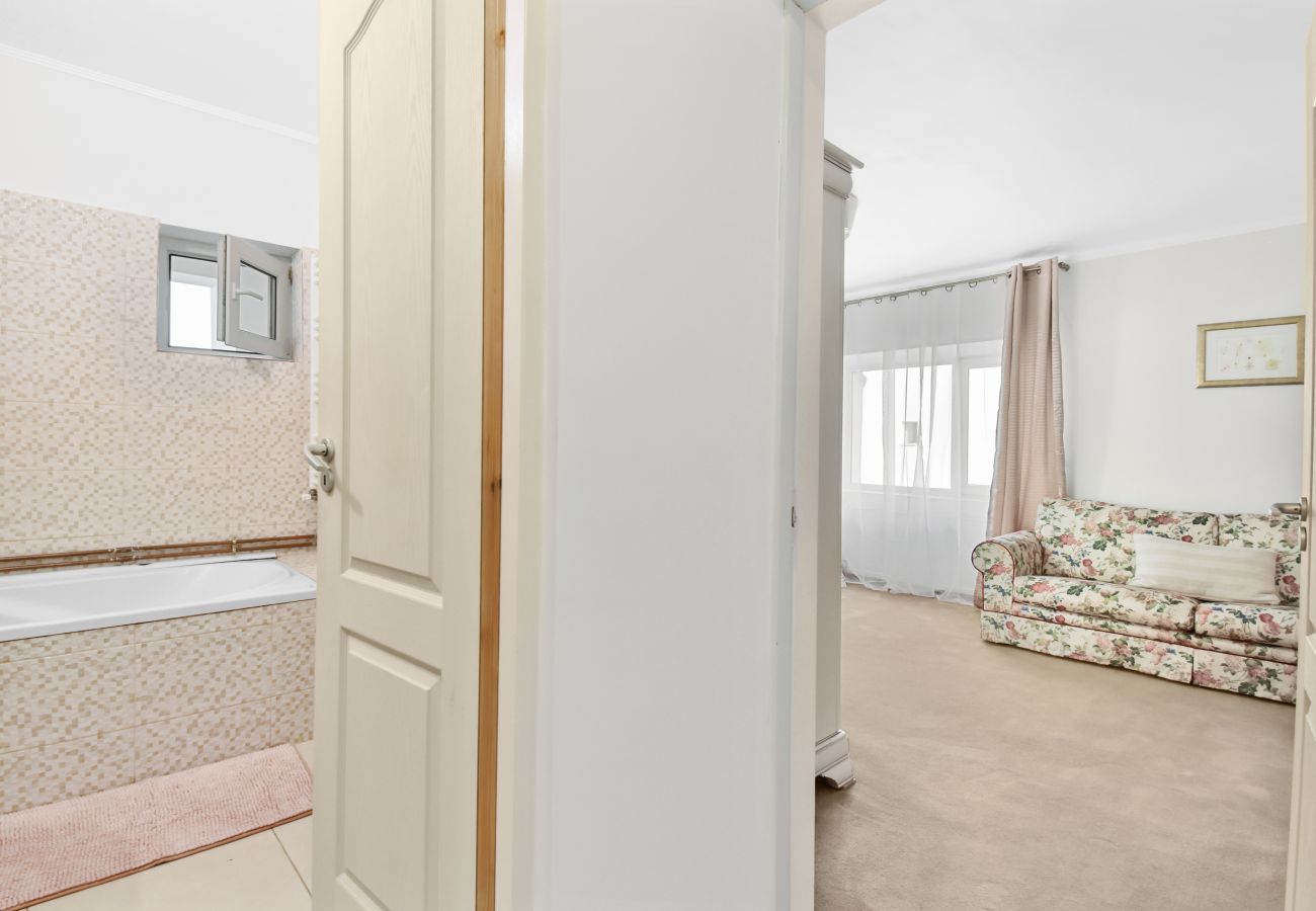 Studio in Bucharest - Long term stay - Studio in Aviatiei