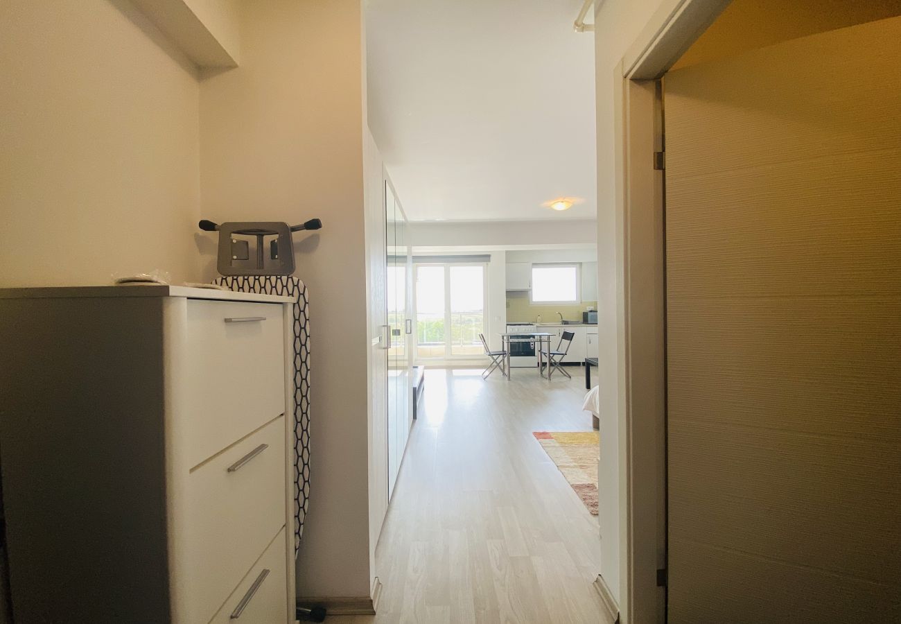 Studio in Otopeni - Long Term Stay close to the International Airport 