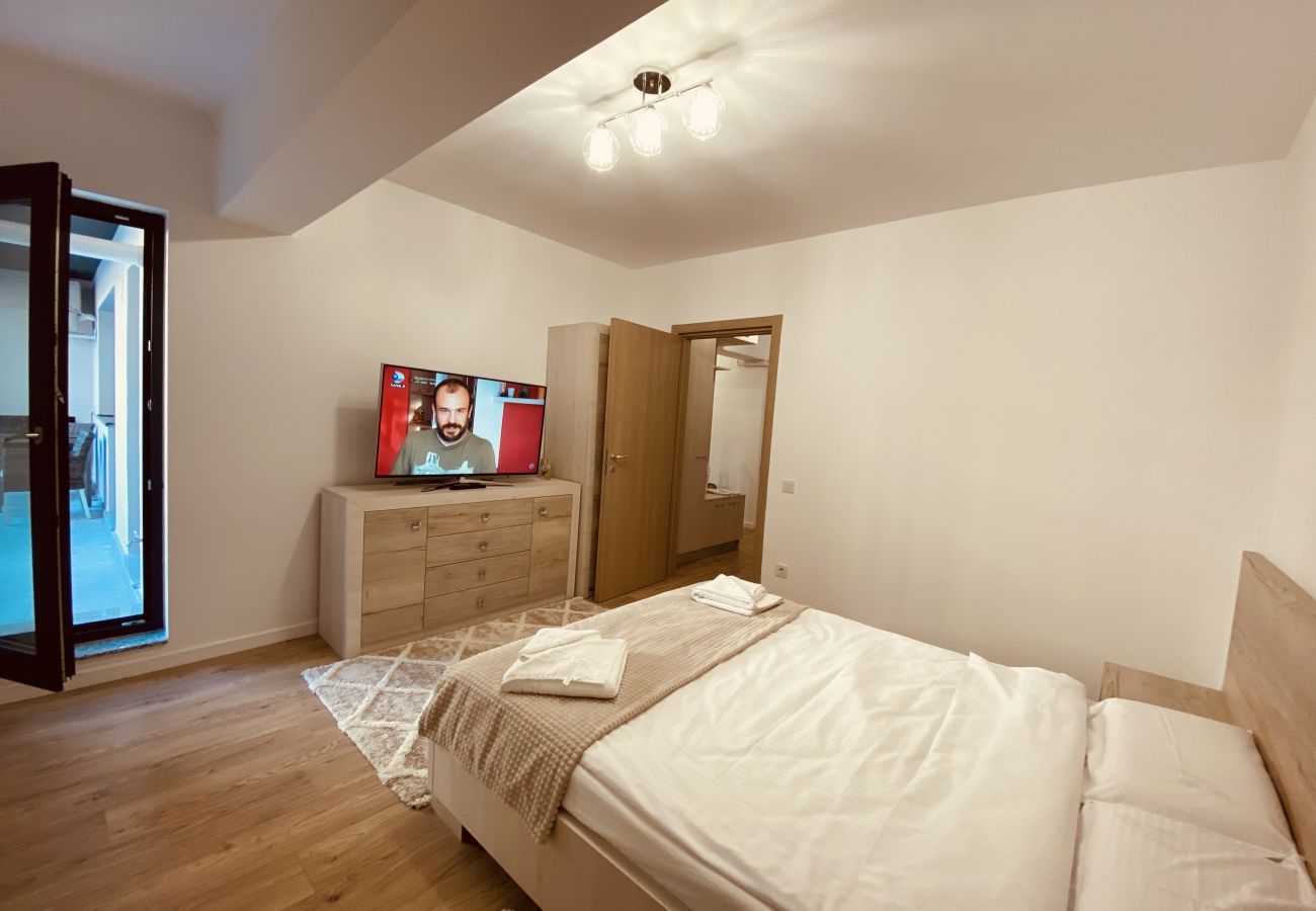 Apartment in Bucharest - Apartment with Garden in Bucharest - Long Term Stay