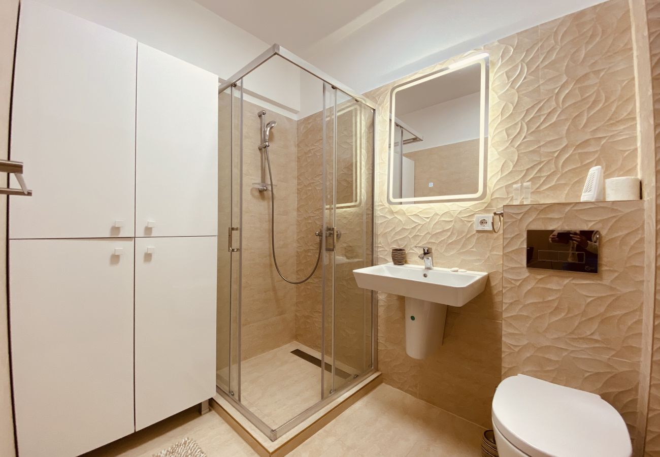 Apartment in Bucharest - Apartment with Garden in Bucharest - Long Term Stay