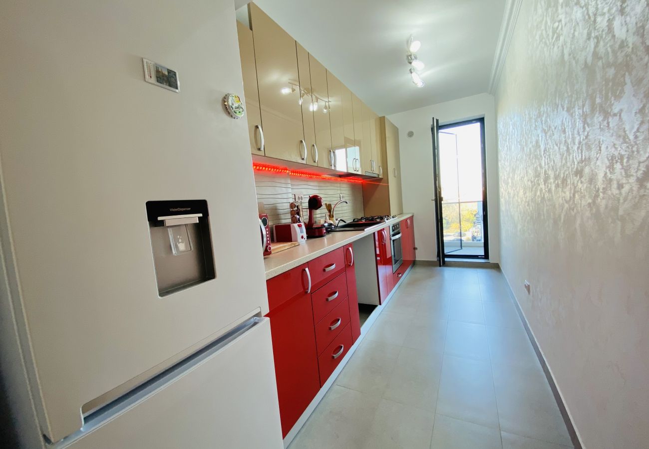 Apartment in Craiova - Two  Bedrooms with Balcony & Parking