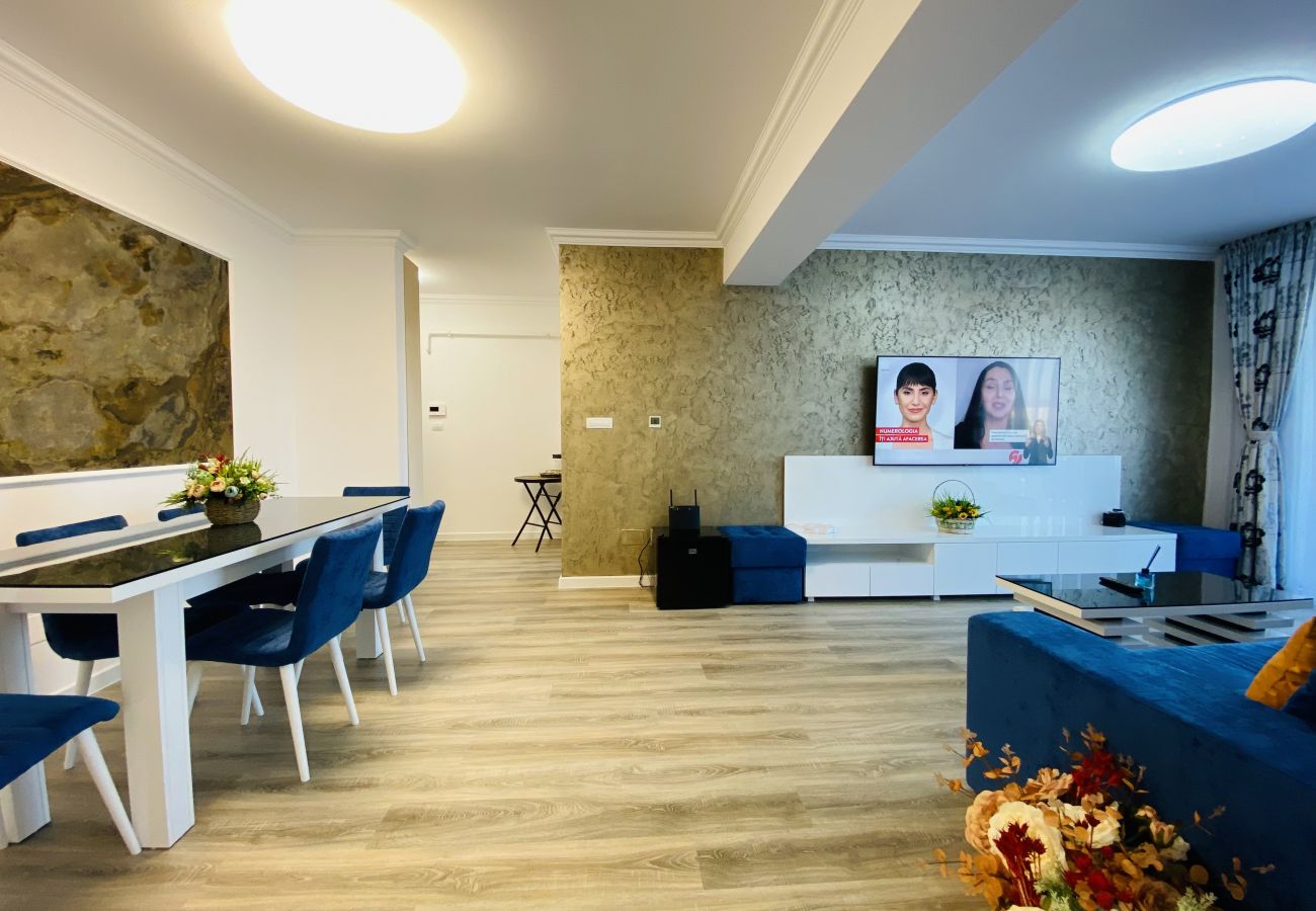 Apartment in Craiova - Two  Bedrooms with Balcony & Parking
