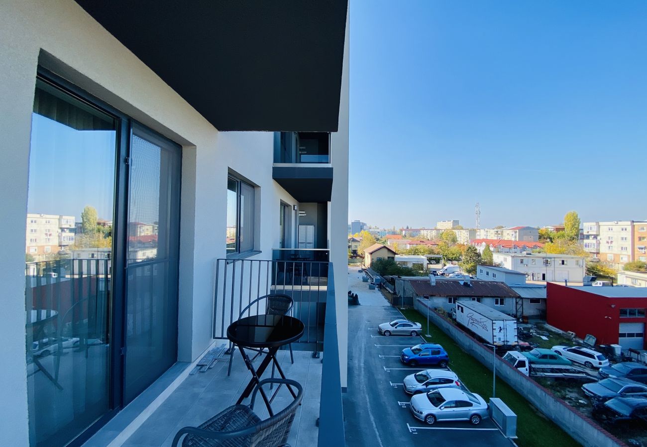 Apartment in Craiova - Two  Bedrooms with Balcony & Parking