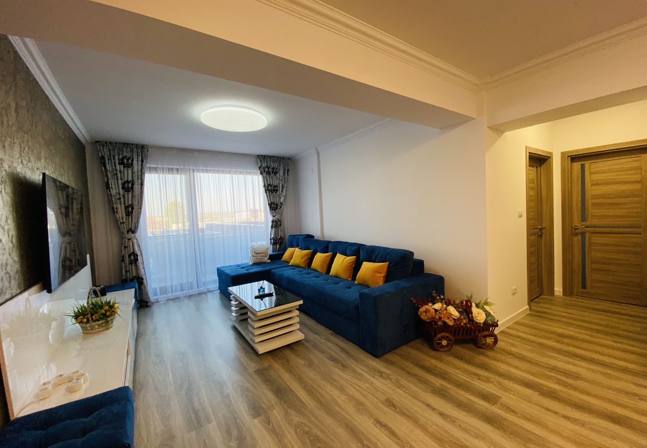 Apartment in Craiova - Two  Bedrooms with Balcony & Parking