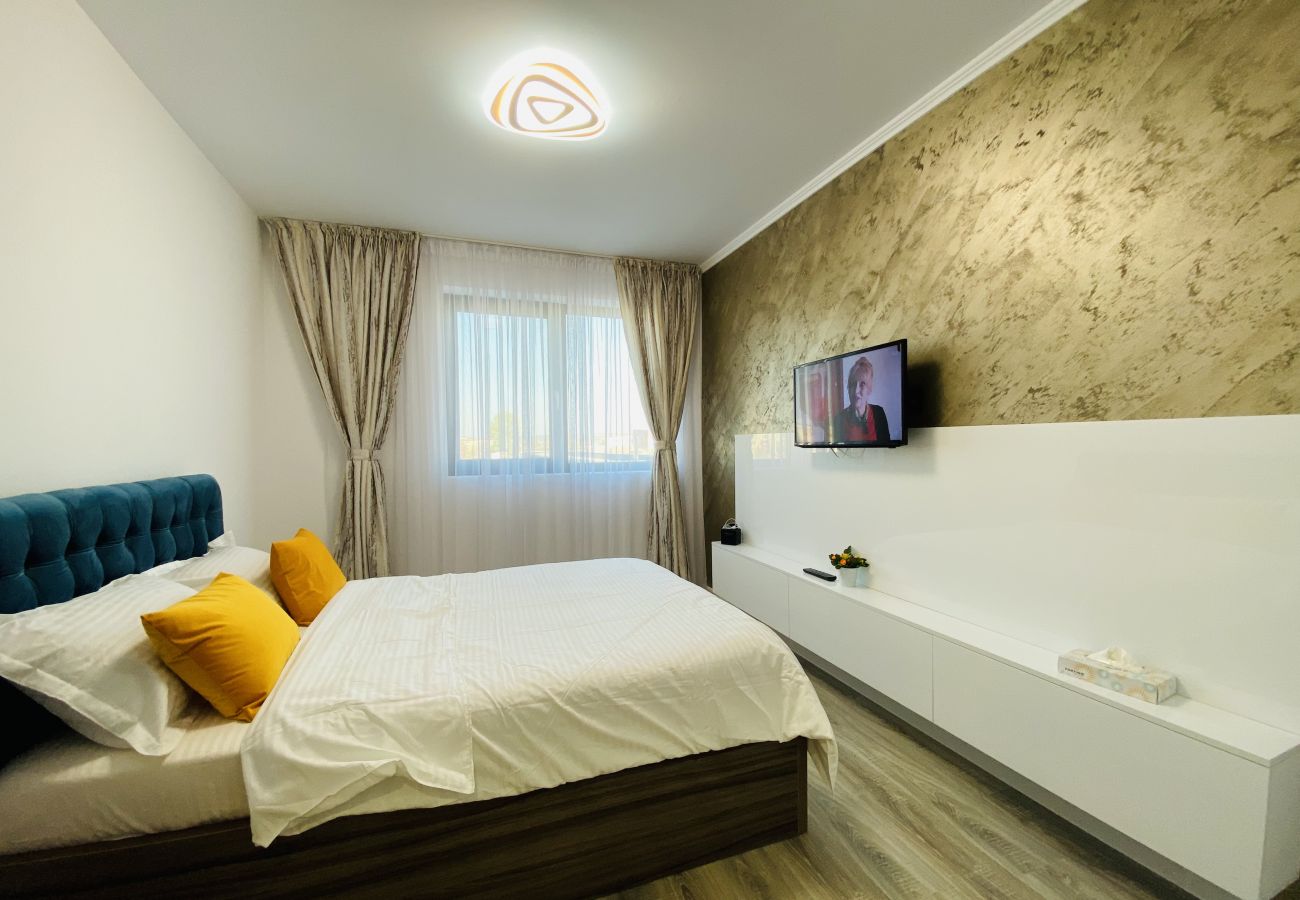 Apartment in Craiova - Two  Bedrooms with Balcony & Parking