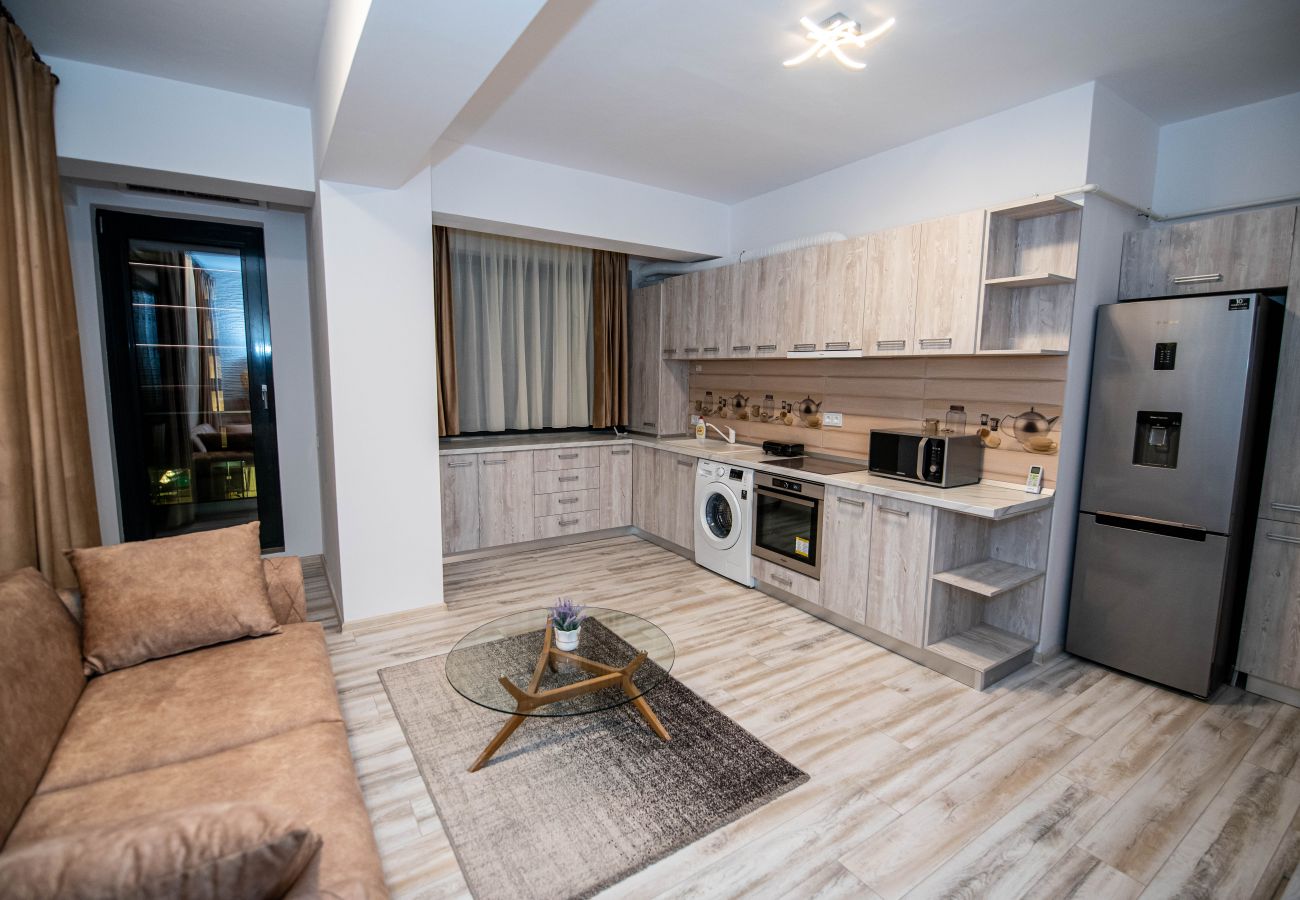 Apartment in Mamaia Nord - Charming flat by the sea