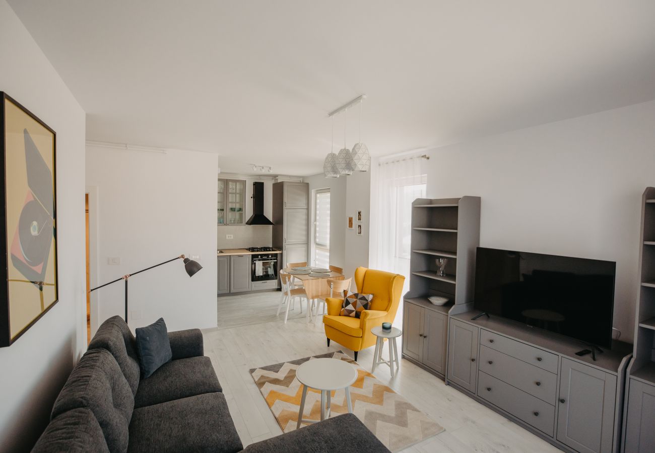 Apartment in Timisoara - Charming Flat with balcony & private parking