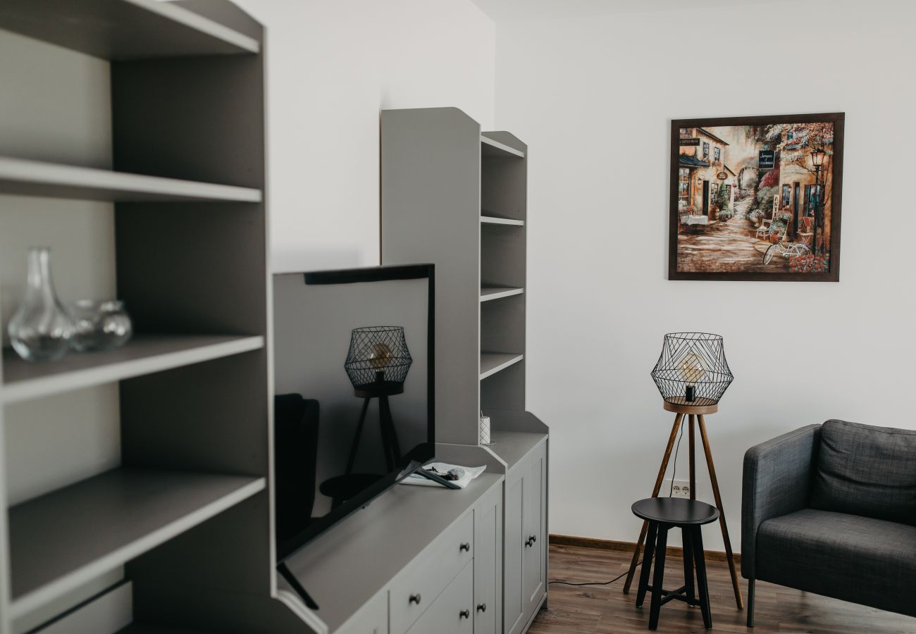 Apartment in Timisoara - Modern in new building with balcony & private parking