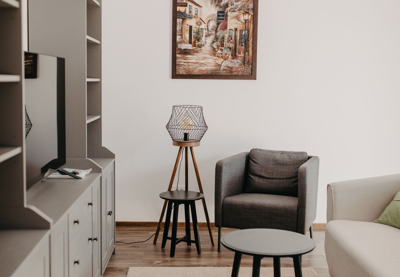 Apartment in Timisoara - Modern in new building with balcony & private parking