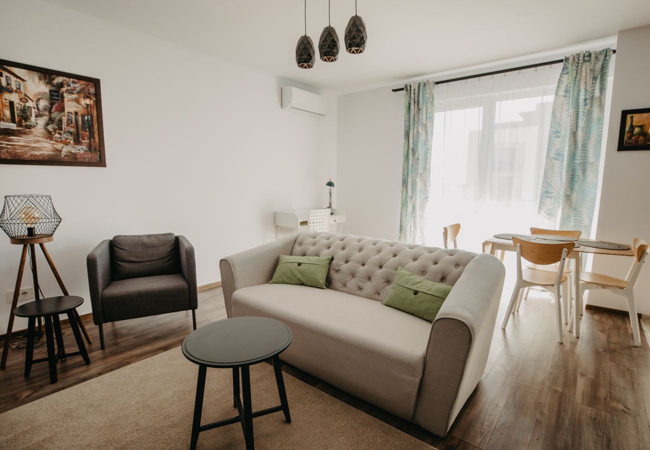 Apartment in Timisoara - Modern in new building with balcony & private parking