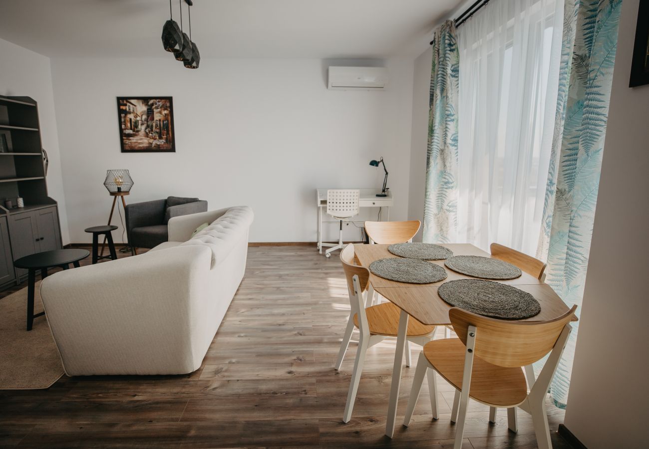 Apartment in Timisoara - Modern in new building with balcony & private parking