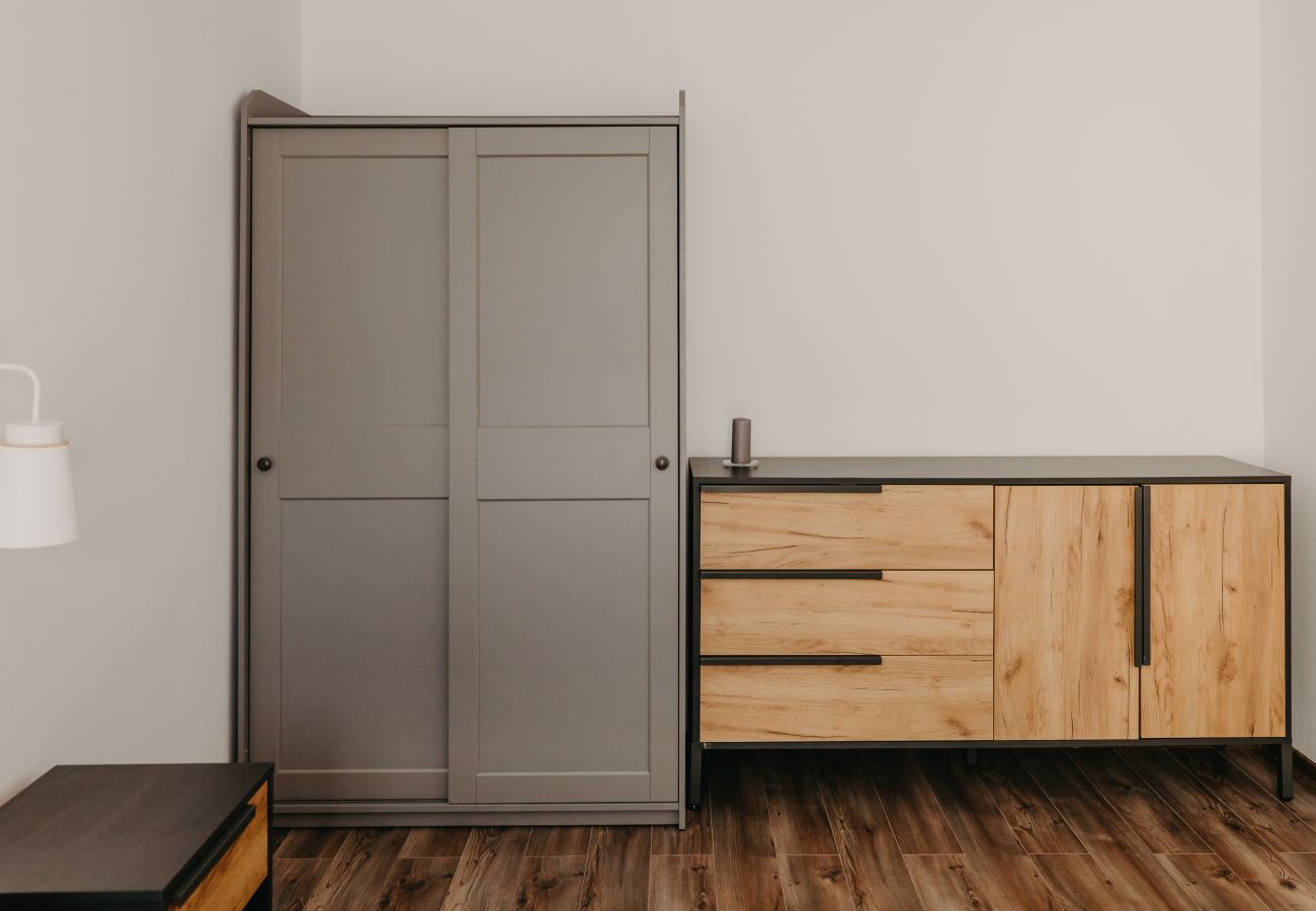Apartment in Timisoara - Modern in new building with balcony & private parking