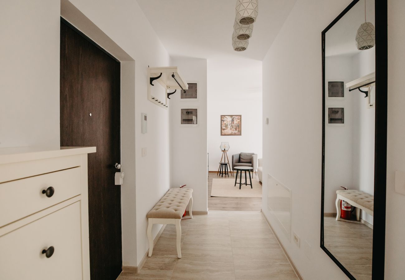 Apartment in Timisoara - Modern in new building with balcony & private parking