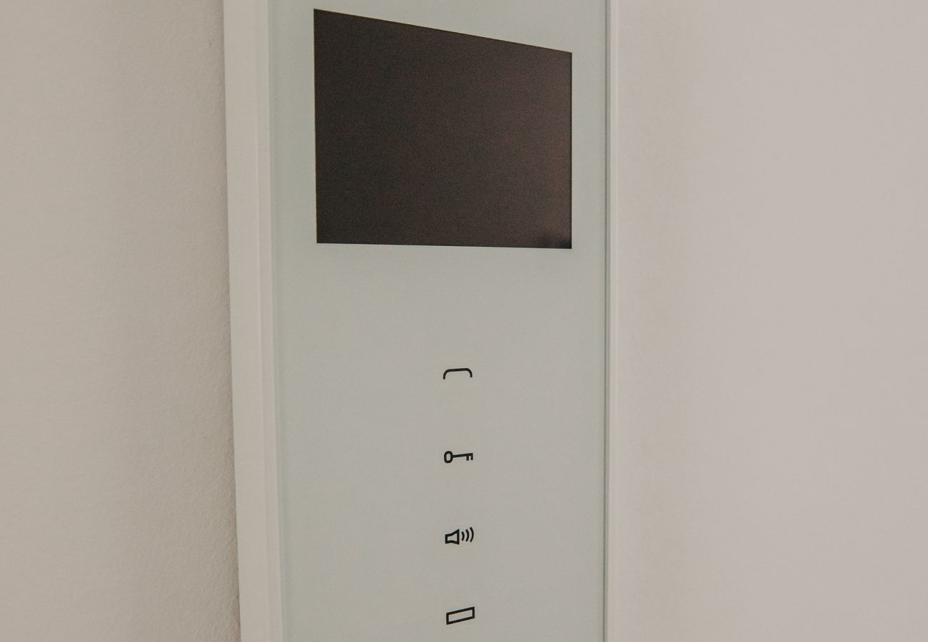 Apartment in Timisoara - Modern in new building with balcony & private parking