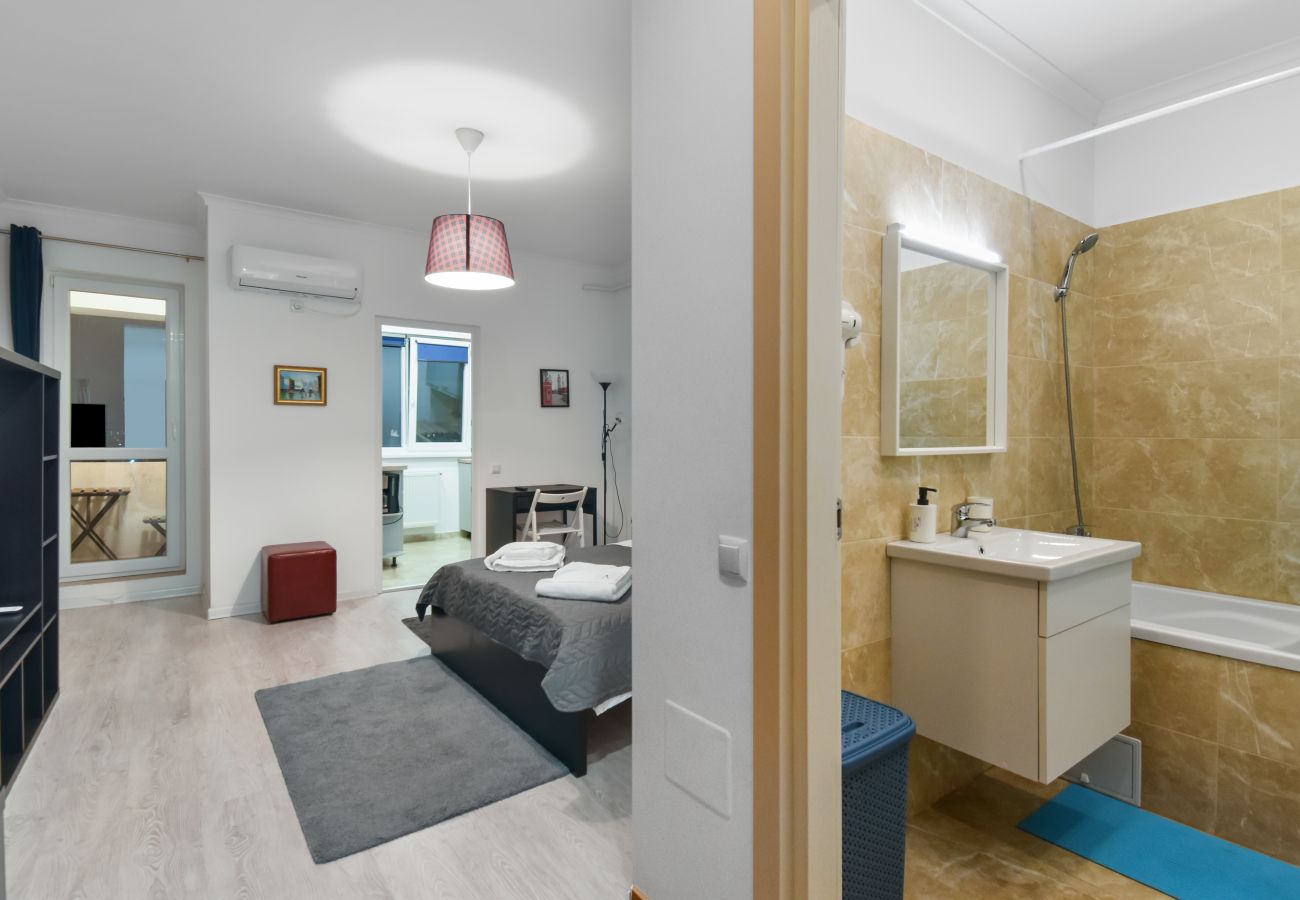 Studio in Chiajna -  Cozy Studio in Militari Residence 