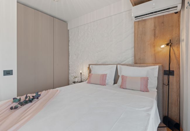 Villa in Otopeni - DA VINCI HOUSES – Stay a While or Stay Forever Villa in Otopeni - DA VINCI HOUSES – Stay a While or Stay Forever