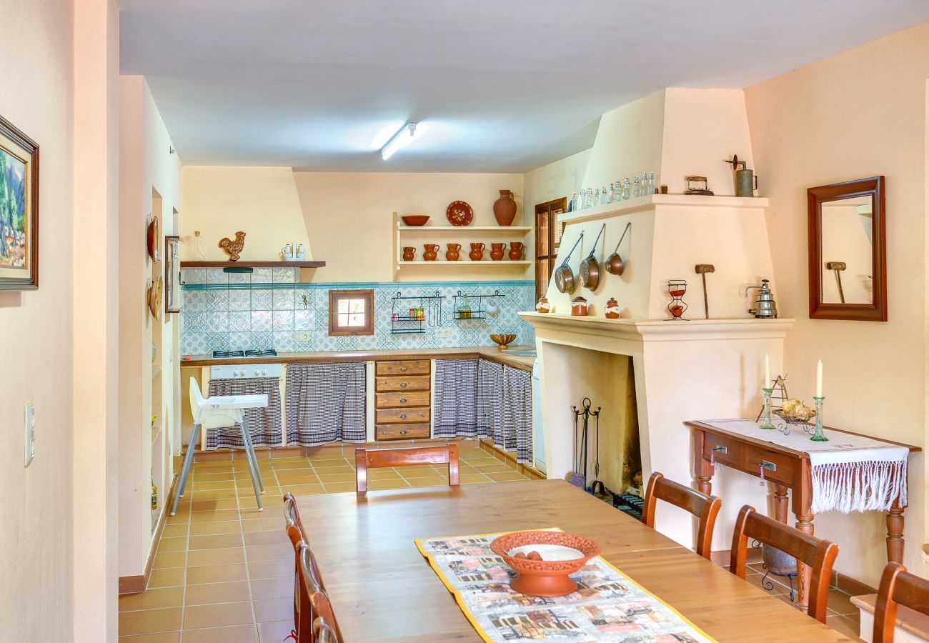 Kitchen oven fireplace villa holiday rental Mallorca