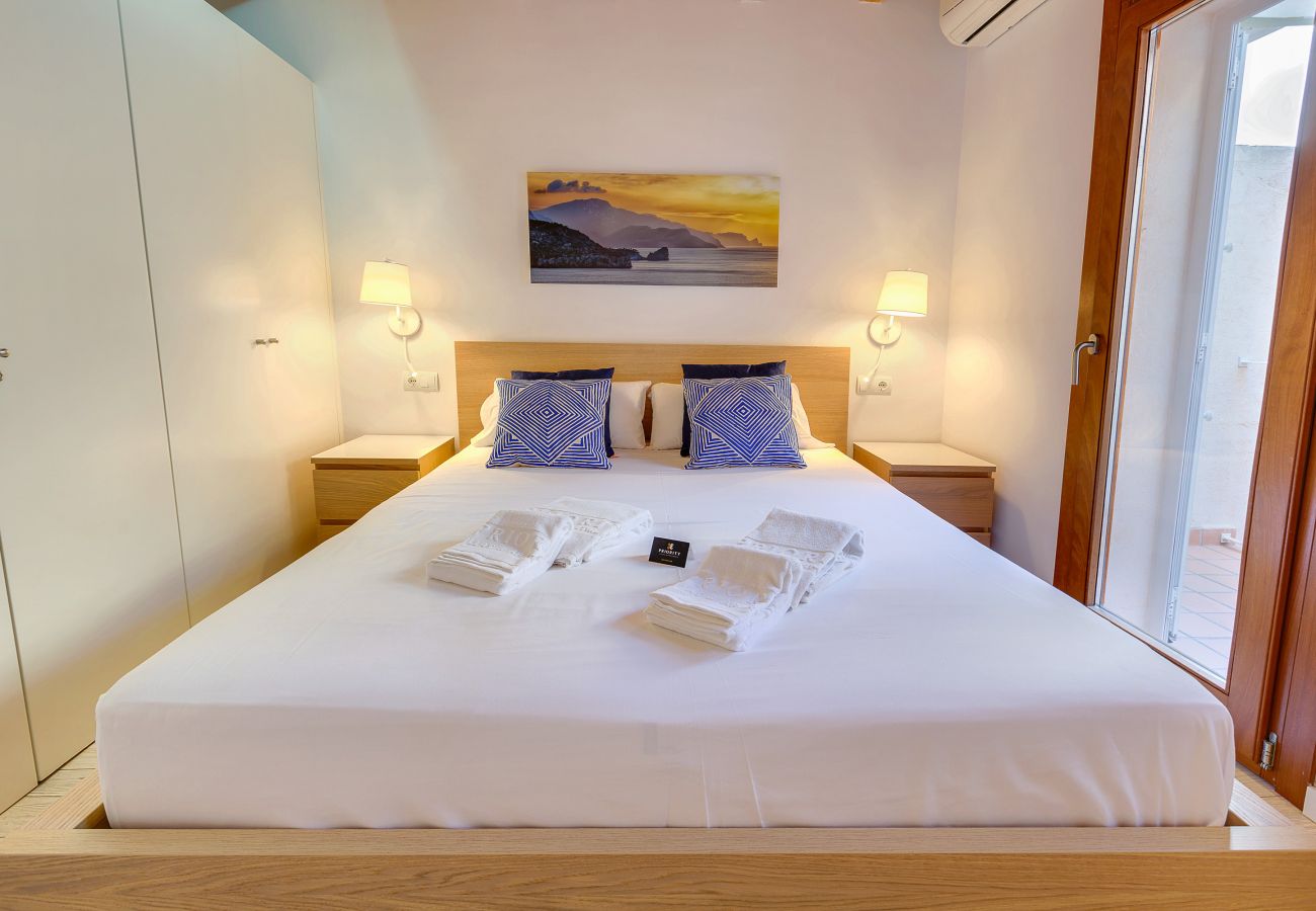 Bedroom in URBAN Palma holiday apartment