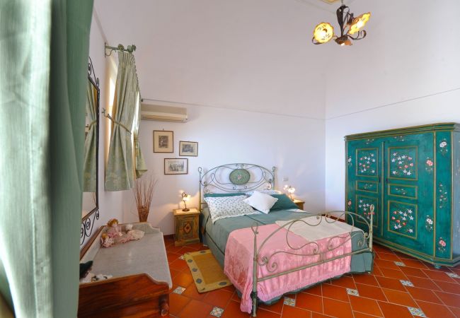 House in Praiano - Casa Elena - In the center of Praiano, Parking & Panoramic Hot tub House in Praiano - Casa Elena - In the center of Praiano, Parking & Panoramic Hot tub