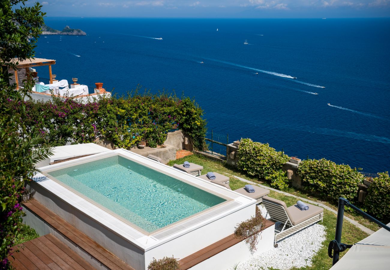 Villa in Praiano - Villa Panorama - Pool overlooking the sea and Sauna