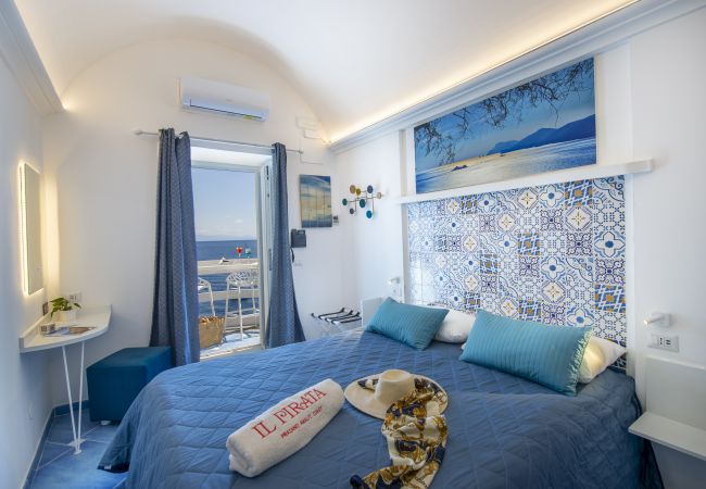 Rent by room in Praiano - Romantic Room - A Rockside Escape Rent by room in Praiano - Romantic Room - A Rockside Escape