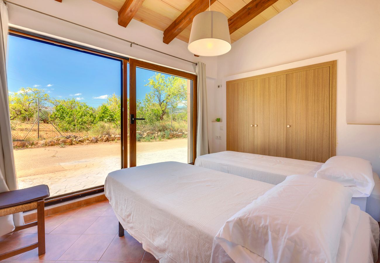Villa Calvia bedroom garden holiday rental Mallorca