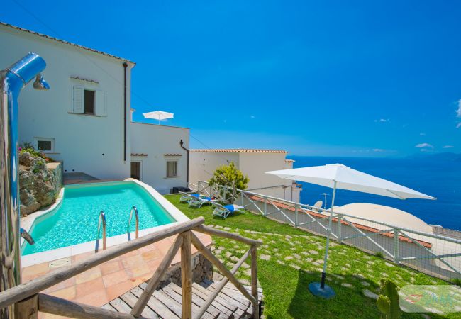 Villa in Praiano - Villa Imperati - Splendid villa with private pool overlooking the sea