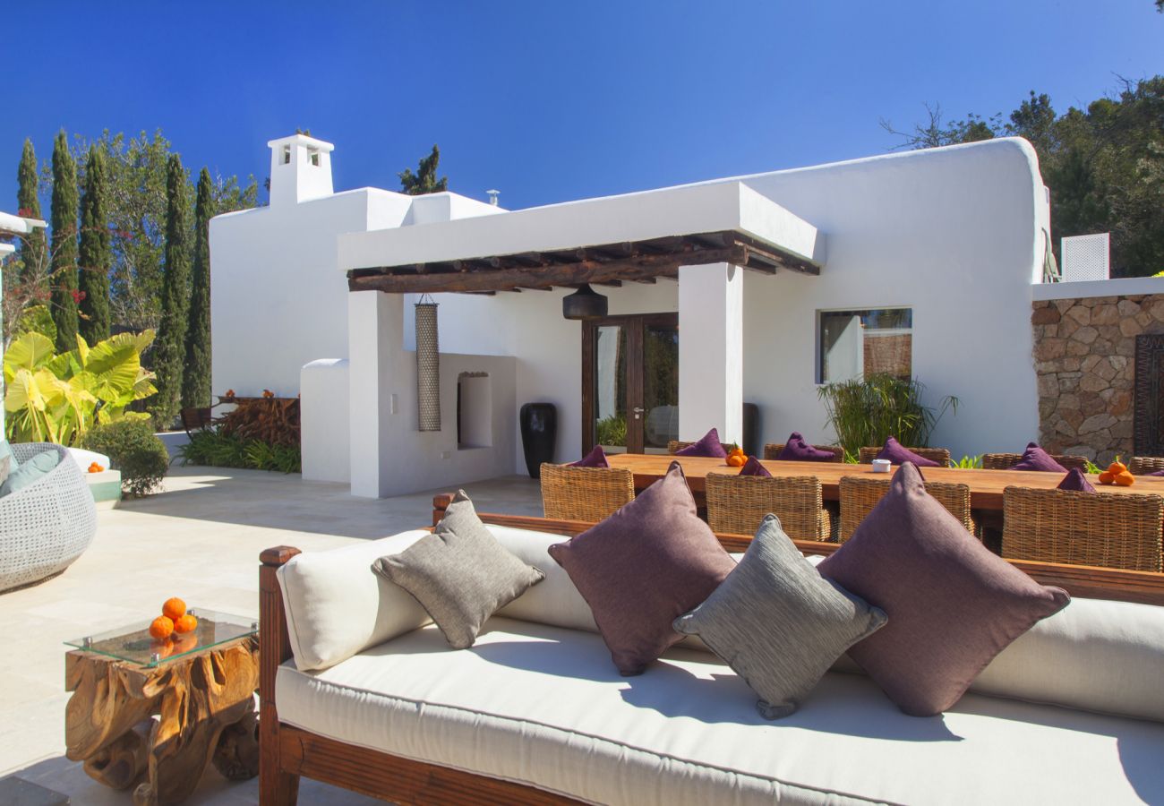 Villa in Santa Eulalia des Riu - VILLA CAN RIBES - IBIZA LUXURY by Priority