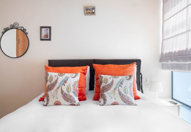 Apartment in Tel Aviv - Jaffa - MAMAD, Penthouse & Jacuzzi in Neve Tzedek by FeelHome Apartment in Tel Aviv - Jaffa - MAMAD, Penthouse & Jacuzzi in Neve Tzedek by FeelHome