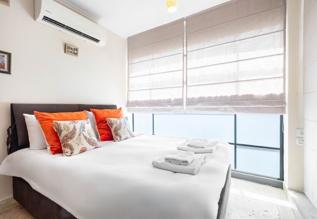 Apartment in Tel Aviv - Jaffa - MAMAD, Penthouse & Jacuzzi in Neve Tzedek by FeelHome Apartment in Tel Aviv - Jaffa - MAMAD, Penthouse & Jacuzzi in Neve Tzedek by FeelHome