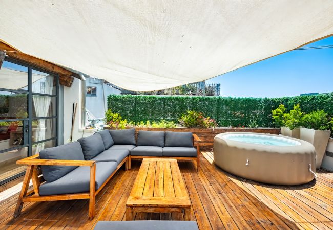 Apartment in Tel Aviv - Jaffa - MAMAD, Penthouse & Jacuzzi in Neve Tzedek by FeelHome Apartment in Tel Aviv - Jaffa - MAMAD, Penthouse & Jacuzzi in Neve Tzedek by FeelHome