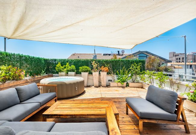 Apartment in Tel Aviv - Jaffa - MAMAD, Penthouse & Jacuzzi in Neve Tzedek by FeelHome Apartment in Tel Aviv - Jaffa - MAMAD, Penthouse & Jacuzzi in Neve Tzedek by FeelHome