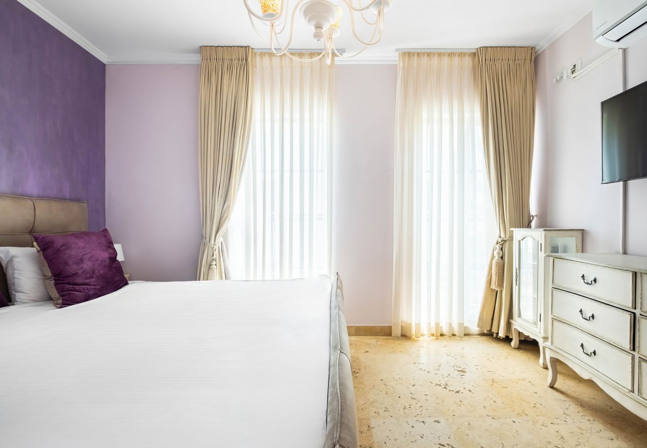 Apartment in Tel Aviv - Jaffa - Penthouse & Jacuzzi in Neve Tzedek by FeelHome