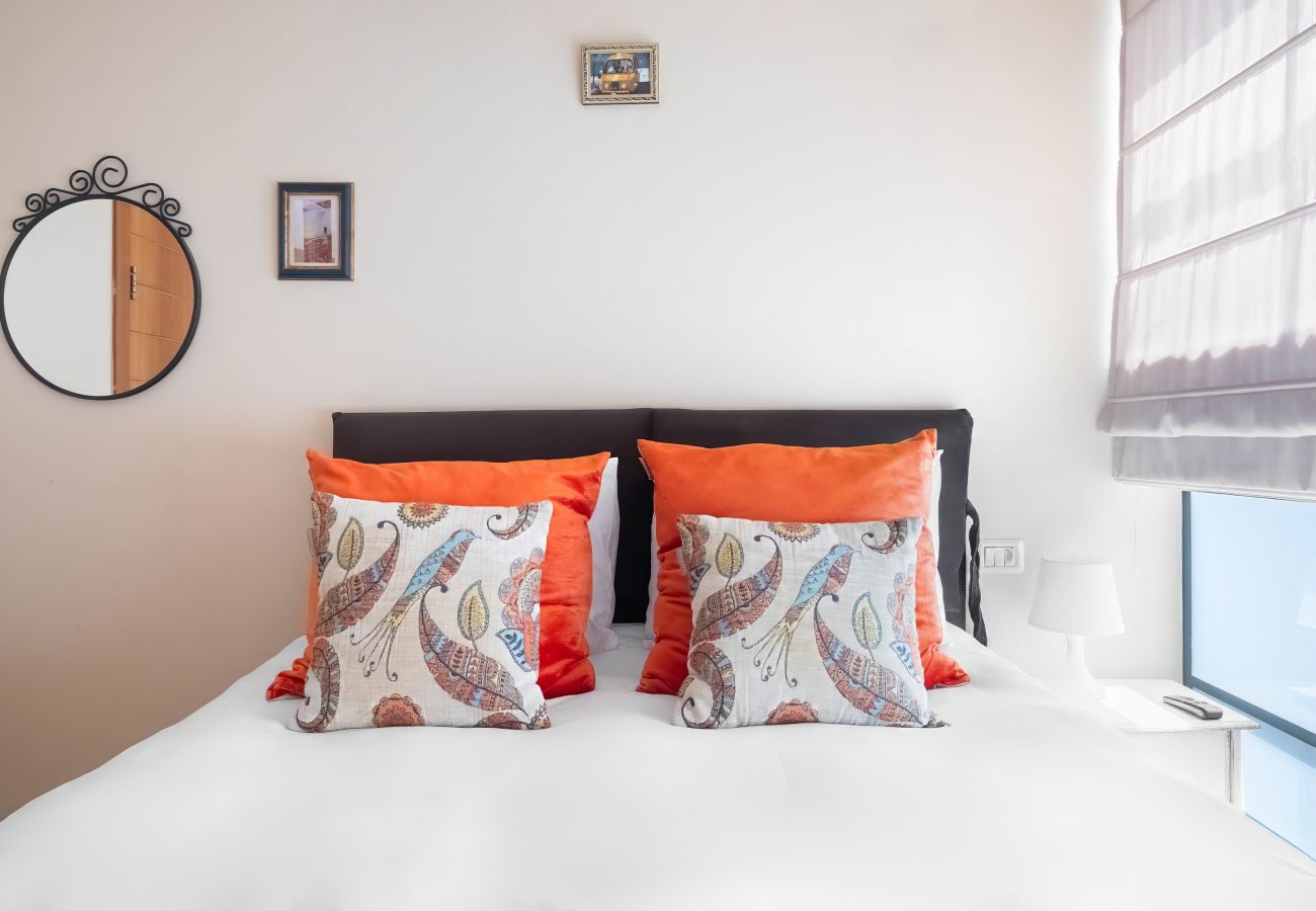 Apartment in Tel Aviv - Jaffa - Penthouse & Jacuzzi in Neve Tzedek by FeelHome