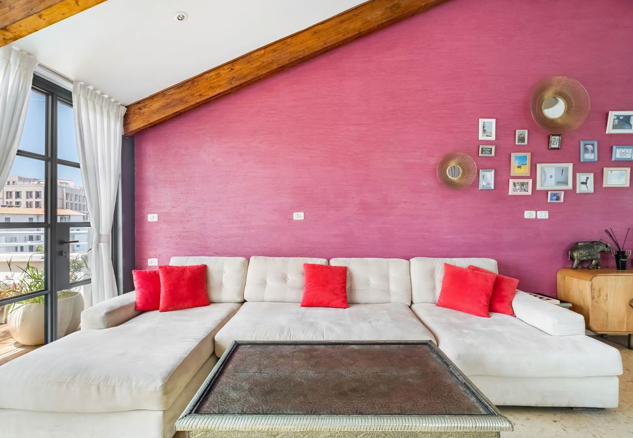 Apartment in Tel Aviv - Jaffa - Penthouse & Jacuzzi in Neve Tzedek by FeelHome
