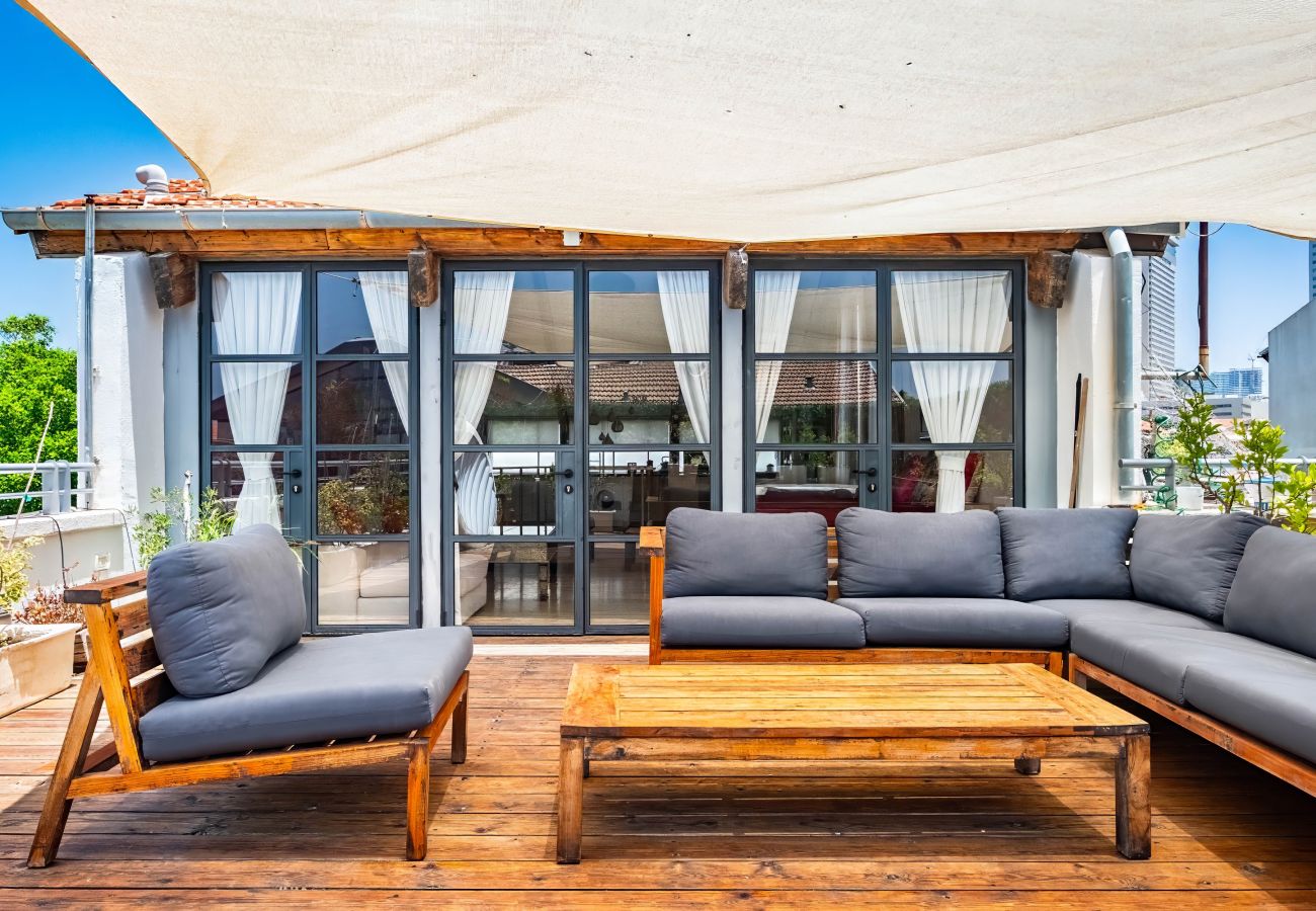Apartment in Tel Aviv - Jaffa - Penthouse & Jacuzzi in Neve Tzedek by FeelHome
