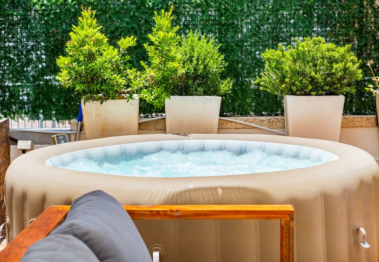 Apartment in Tel Aviv - Jaffa - Penthouse & Jacuzzi in Neve Tzedek by FeelHome