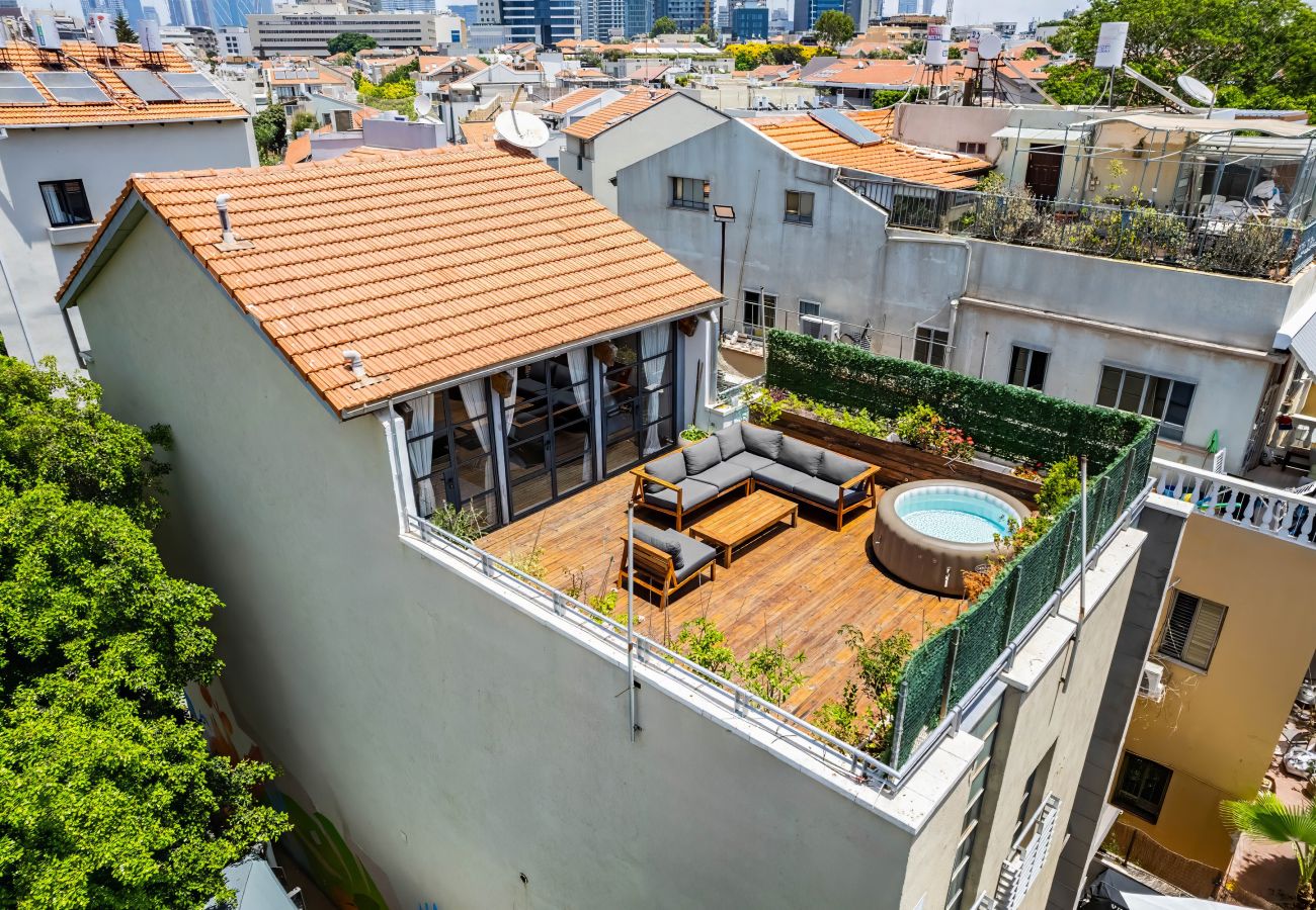 Apartment in Tel Aviv - Jaffa - Penthouse & Jacuzzi in Neve Tzedek by FeelHome