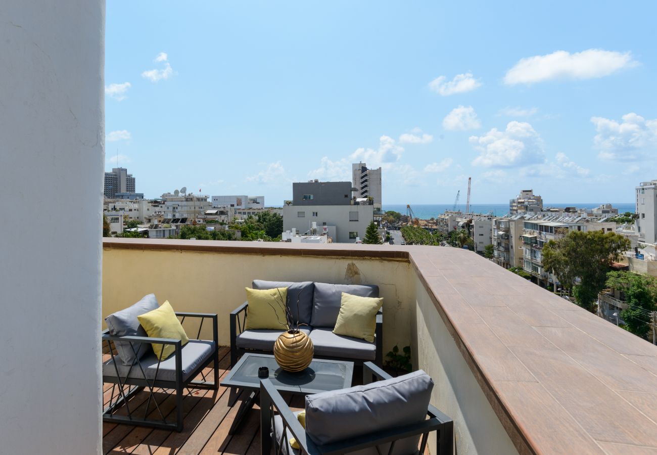 Apartment in Tel Aviv - Jaffa - Penthouse with Terrace & Panoramic View by FeelHome