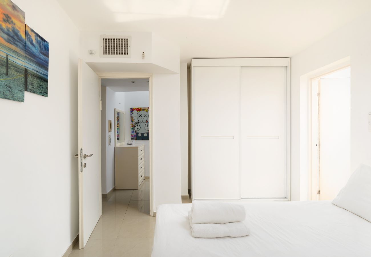 Apartment in Tel Aviv - Jaffa - Penthouse with Terrace & Panoramic View by FeelHome
