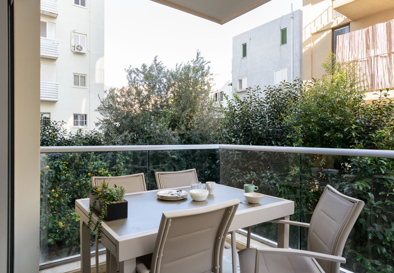 Apartment in Tel Aviv - Jaffa - Quiet Hideaway & Terrace near Beach by FeelHome