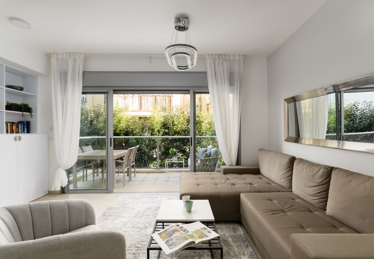 Apartment in Tel Aviv - Jaffa - Quiet Hideaway & Terrace near Beach by FeelHome