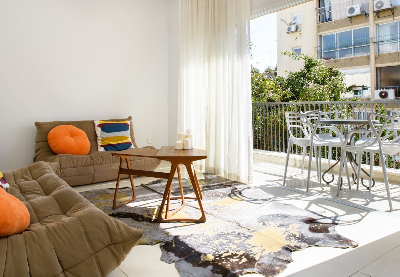Apartment in Tel Aviv - Jaffa - Magnificent 2BR, Gordon Beach/Frishman